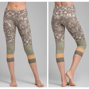 PRANA Pillar Printed Capri Slate Canopy W41180320‎ Women's Size Large